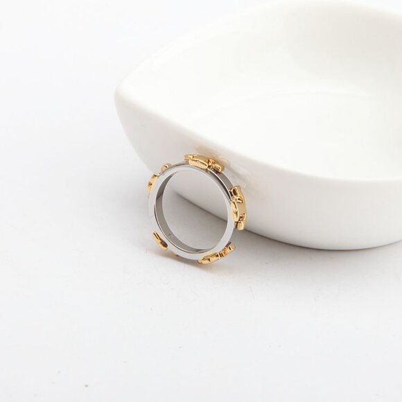 Tory Burch Serif T Stackable Ring GOLD/SILVER - Picture 2 of 8